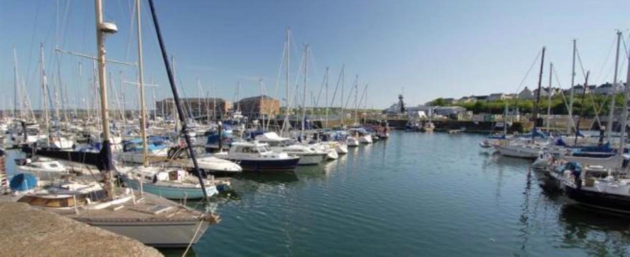 The Old Blue Shop Milford Haven Exterior photo